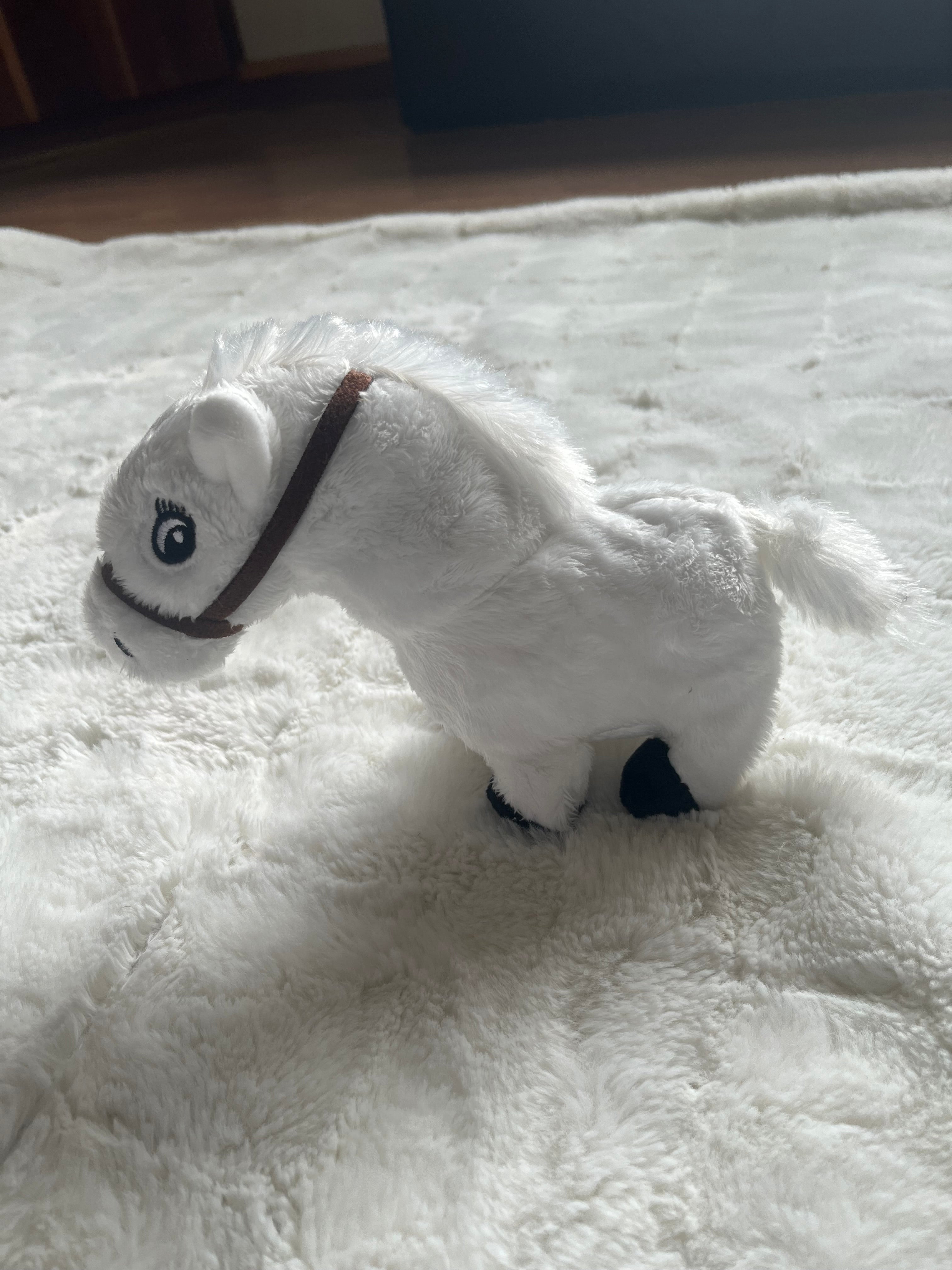 Toy horses