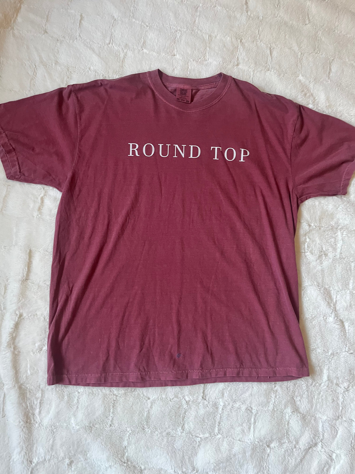 brick round top shirt